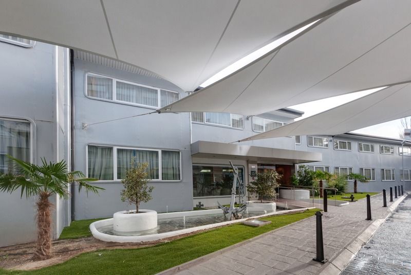 Sports Hotel Nayade Los Angeles de San Rafael Exterior photo